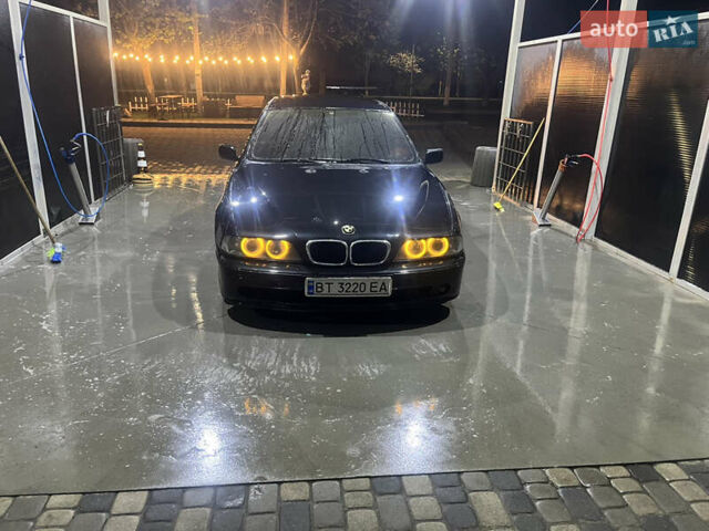 Чорний БМВ 5 Серія, об'ємом двигуна 2.93 л та пробігом 480 тис. км за 5200 $, фото 1 на Automoto.ua