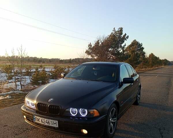 Черный БМВ 5 Серия, объемом двигателя 3 л и пробегом 435 тыс. км за 5300 $, фото 1 на Automoto.ua