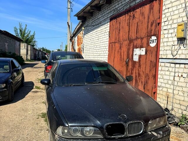 Чорний БМВ 5 Серія, об'ємом двигуна 2.2 л та пробігом 400 тис. км за 3200 $, фото 1 на Automoto.ua