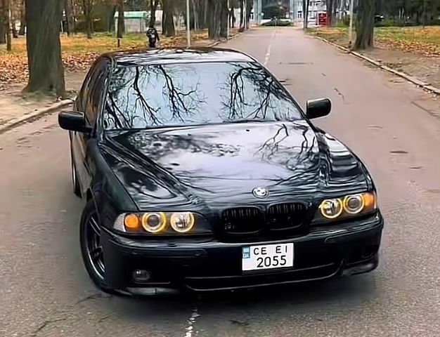 Черный БМВ 5 Серия, объемом двигателя 3 л и пробегом 298 тыс. км за 3500 $, фото 1 на Automoto.ua