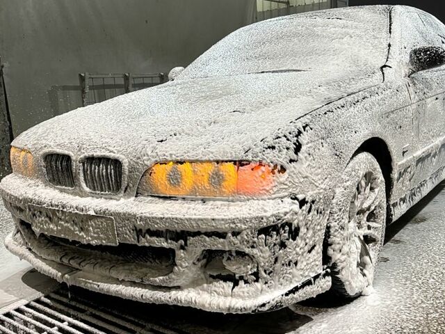 Чорний БМВ 5 Серія, об'ємом двигуна 3 л та пробігом 382 тис. км за 8000 $, фото 1 на Automoto.ua