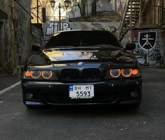 Черный БМВ 5 Серия, объемом двигателя 3 л и пробегом 360 тыс. км за 6500 $, фото 1 на Automoto.ua