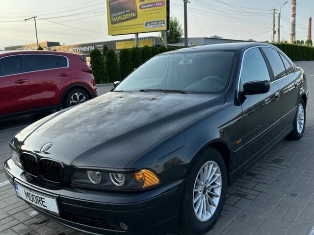 Черный БМВ 5 Серия, объемом двигателя 2.5 л и пробегом 300 тыс. км за 5700 $, фото 1 на Automoto.ua