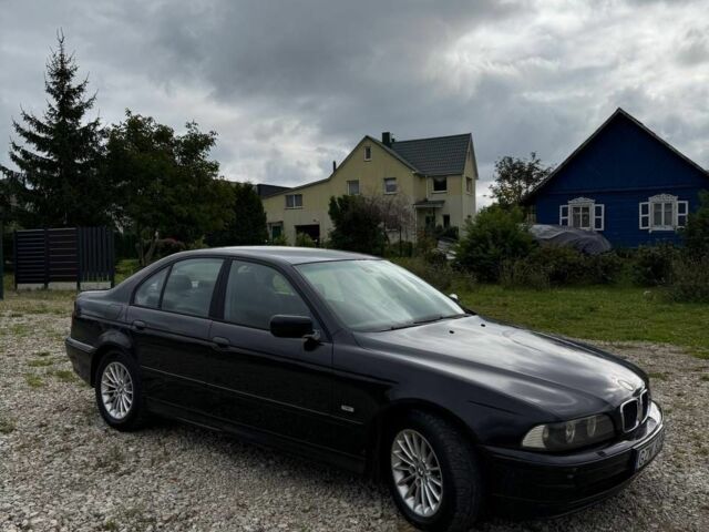 Черный БМВ 5 Серия, объемом двигателя 2.5 л и пробегом 280 тыс. км за 2572 $, фото 1 на Automoto.ua