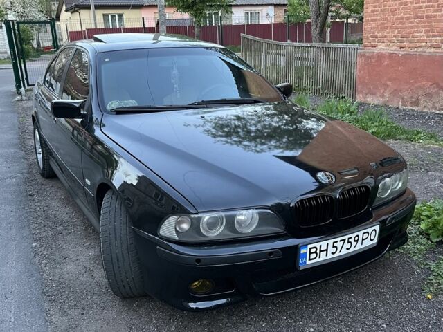 Чорний БМВ 5 Серія, об'ємом двигуна 3.5 л та пробігом 300 тис. км за 4366 $, фото 1 на Automoto.ua