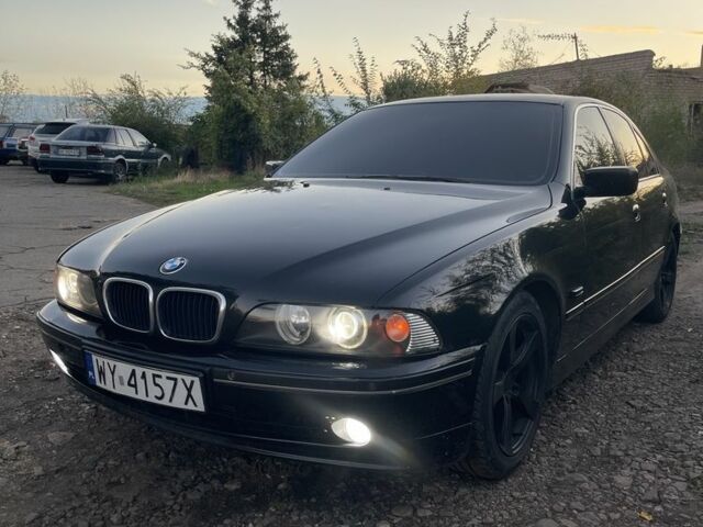 Черный БМВ 5 Серия, объемом двигателя 3 л и пробегом 300 тыс. км за 4800 $, фото 1 на Automoto.ua