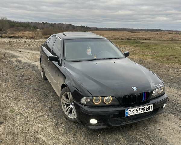 Черный БМВ 5 Серия, объемом двигателя 2.9 л и пробегом 350 тыс. км за 8000 $, фото 1 на Automoto.ua