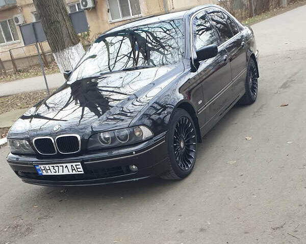 Черный БМВ 5 Серия, объемом двигателя 3.43 л и пробегом 372 тыс. км за 7000 $, фото 1 на Automoto.ua