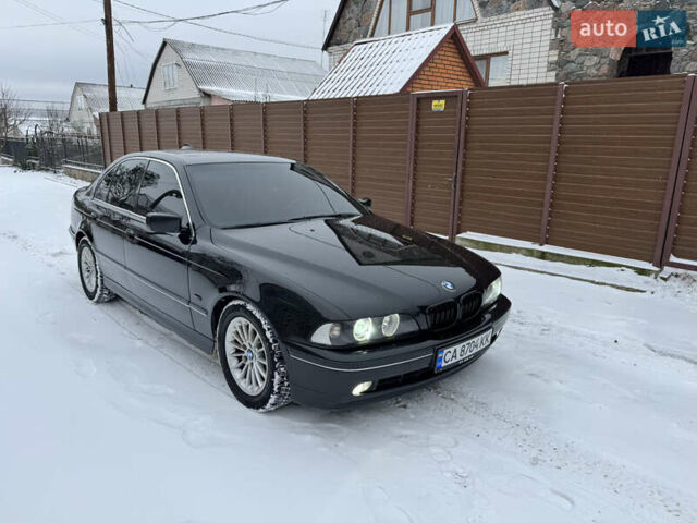 Черный БМВ 5 Серия, объемом двигателя 3 л и пробегом 302 тыс. км за 8000 $, фото 1 на Automoto.ua