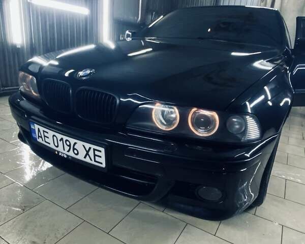 Черный БМВ 5 Серия, объемом двигателя 3 л и пробегом 530 тыс. км за 6000 $, фото 1 на Automoto.ua