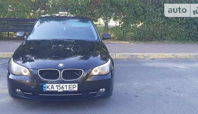 Черный БМВ 5 Серия, объемом двигателя 4.4 л и пробегом 260 тыс. км за 9000 $, фото 1 на Automoto.ua