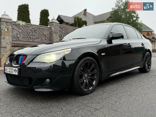 Черный БМВ 5 Серия, объемом двигателя 3 л и пробегом 292 тыс. км за 11500 $, фото 1 на Automoto.ua