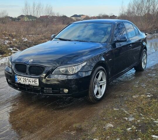 Чорний БМВ 5 Серія, об'ємом двигуна 3 л та пробігом 285 тис. км за 3500 $, фото 1 на Automoto.ua