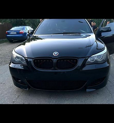 Чорний БМВ 5 Серія, об'ємом двигуна 3 л та пробігом 0 тис. км за 10000 $, фото 1 на Automoto.ua