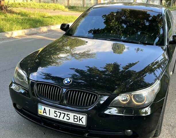 Чорний БМВ 5 Серія, об'ємом двигуна 2.5 л та пробігом 300 тис. км за 10000 $, фото 1 на Automoto.ua