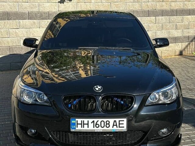 Черный БМВ 5 Серия, объемом двигателя 4.4 л и пробегом 275 тыс. км за 12500 $, фото 1 на Automoto.ua