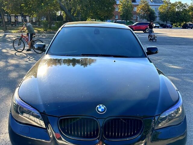 Черный БМВ 5 Серия, объемом двигателя 3 л и пробегом 320 тыс. км за 8000 $, фото 1 на Automoto.ua