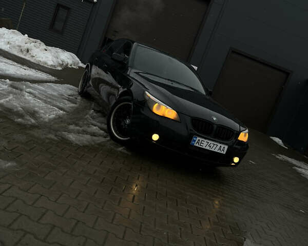 Черный БМВ 5 Серия, объемом двигателя 2.5 л и пробегом 292 тыс. км за 4499 $, фото 1 на Automoto.ua