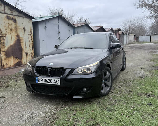 Чорний БМВ 5 Серія, об'ємом двигуна 3 л та пробігом 345 тис. км за 13000 $, фото 1 на Automoto.ua