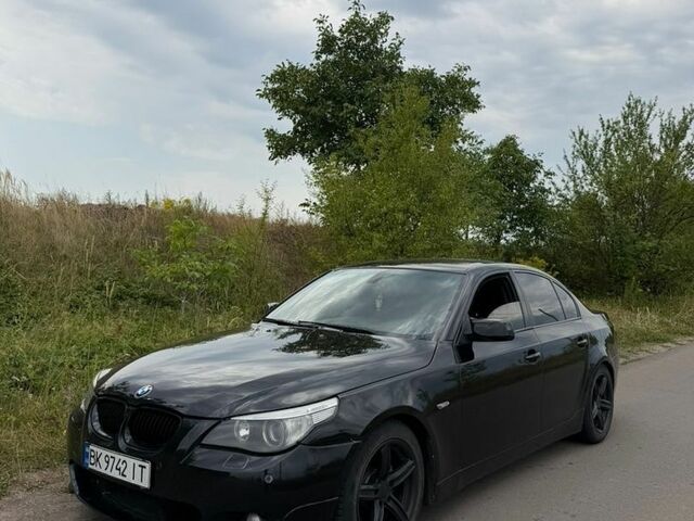 Чорний БМВ 5 Серія, об'ємом двигуна 3 л та пробігом 372 тис. км за 9250 $, фото 1 на Automoto.ua