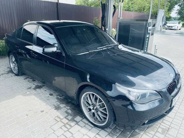 Чорний БМВ 5 Серія, об'ємом двигуна 0 л та пробігом 282 тис. км за 6700 $, фото 1 на Automoto.ua