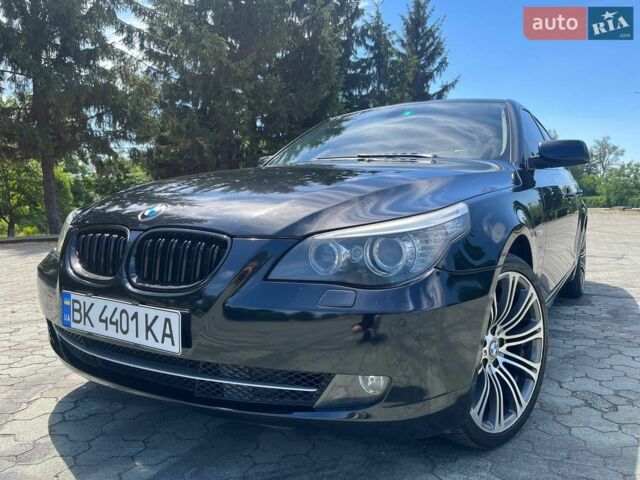 Чорний БМВ 5 Серія, об'ємом двигуна 3 л та пробігом 310 тис. км за 9400 $, фото 1 на Automoto.ua