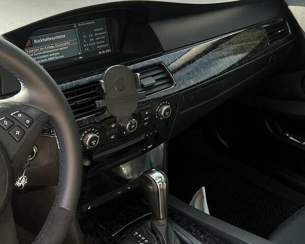 Черный БМВ 5 Серия, объемом двигателя 3 л и пробегом 390 тыс. км за 12800 $, фото 1 на Automoto.ua