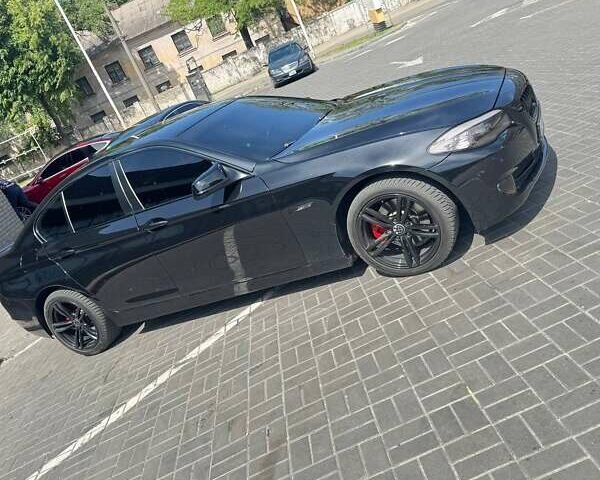 Черный БМВ 5 Серия, объемом двигателя 3 л и пробегом 260 тыс. км за 14000 $, фото 1 на Automoto.ua