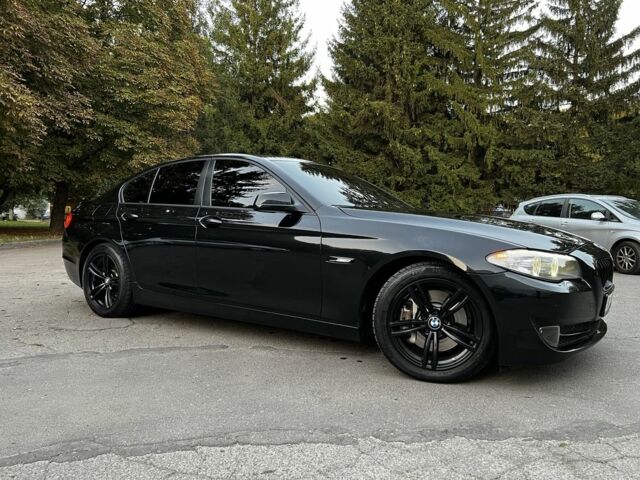 Чорний БМВ 5 Серія, об'ємом двигуна 3 л та пробігом 351 тис. км за 15700 $, фото 1 на Automoto.ua