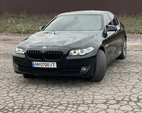 Черный БМВ 5 Серия, объемом двигателя 2 л и пробегом 313 тыс. км за 13499 $, фото 1 на Automoto.ua