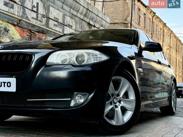 Черный БМВ 5 Серия, объемом двигателя 2 л и пробегом 298 тыс. км за 11800 $, фото 1 на Automoto.ua