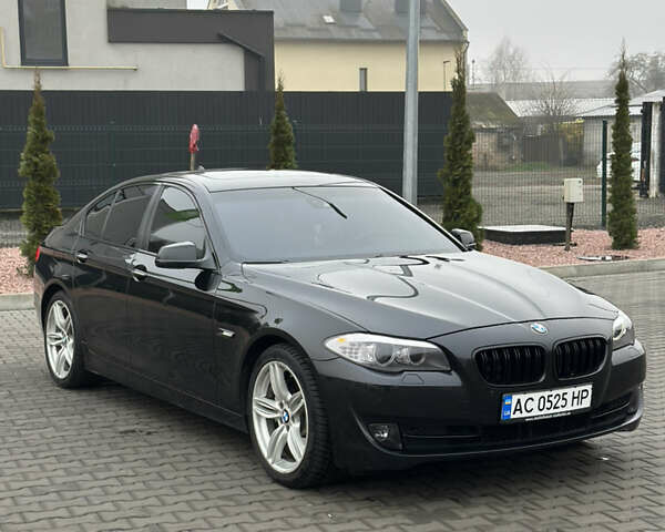 Черный БМВ 5 Серия, объемом двигателя 2 л и пробегом 293 тыс. км за 16250 $, фото 1 на Automoto.ua