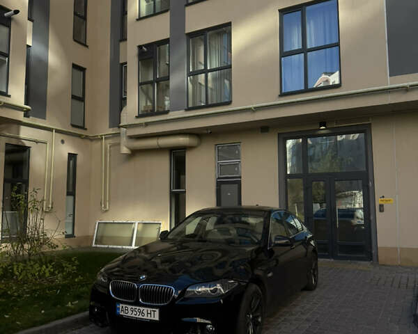 Черный БМВ 5 Серия, объемом двигателя 2 л и пробегом 180 тыс. км за 12300 $, фото 1 на Automoto.ua