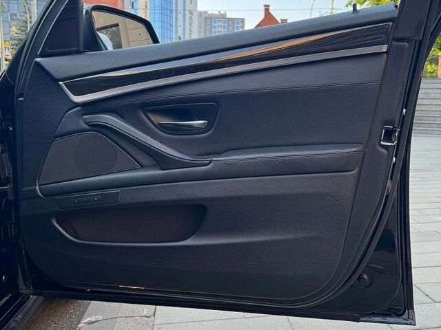 Чорний БМВ 5 Серія, об'ємом двигуна 2 л та пробігом 257 тис. км за 11500 $, фото 1 на Automoto.ua