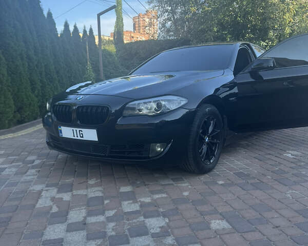 Черный БМВ 5 Серия, объемом двигателя 3 л и пробегом 296 тыс. км за 12300 $, фото 1 на Automoto.ua