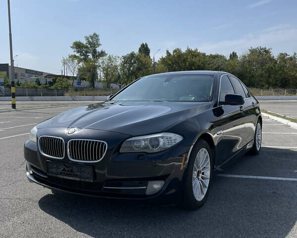 Черный БМВ 5 Серия, объемом двигателя 3 л и пробегом 330 тыс. км за 10200 $, фото 1 на Automoto.ua