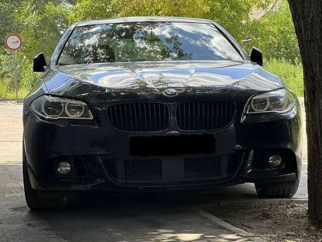 Черный БМВ 5 Серия, объемом двигателя 3 л и пробегом 150 тыс. км за 15000 $, фото 1 на Automoto.ua