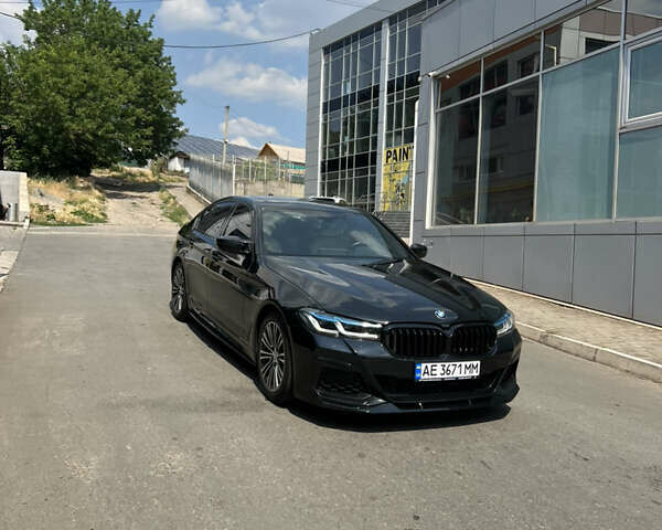 Чорний БМВ 5 Серія, об'ємом двигуна 2 л та пробігом 105 тис. км за 33500 $, фото 1 на Automoto.ua