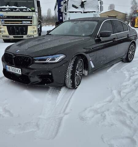 Чорний БМВ 5 Серія, об'ємом двигуна 2 л та пробігом 107 тис. км за 25999 $, фото 1 на Automoto.ua