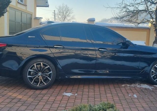 Черный БМВ 5 Серия, объемом двигателя 2 л и пробегом 111 тыс. км за 28000 $, фото 1 на Automoto.ua