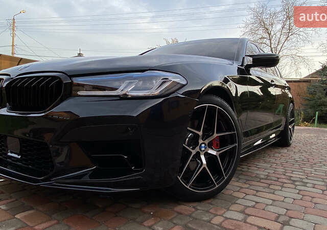 Черный БМВ 5 Серия, объемом двигателя 3 л и пробегом 37 тыс. км за 38888 $, фото 1 на Automoto.ua