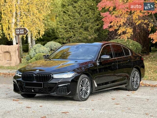 БМВ 5 Серия 2020 в Днепре (Днепропетровске) на Automoto.ua Черный БМВ 5 Серия, объемом двигателя 2 л и пробегом 53 тыс. км за 37900 $, фото 1 на Automoto.ua
