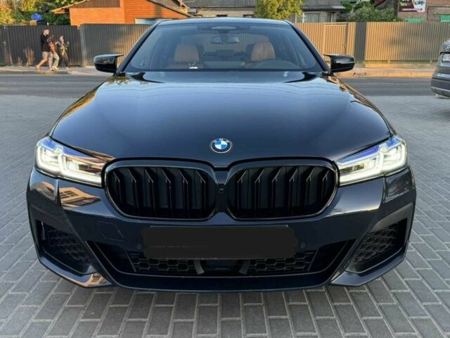 БМВ 5 Серия 2020 в Киеве на Automoto.ua Черный БМВ 5 Серия, объемом двигателя 3 л и пробегом 135 тыс. км за 53000 $, фото 1 на Automoto.ua