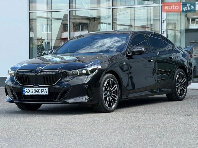 Черный БМВ 5 Серия, объемом двигателя 2.99 л и пробегом 7 тыс. км за 85700 $, фото 1 на Automoto.ua