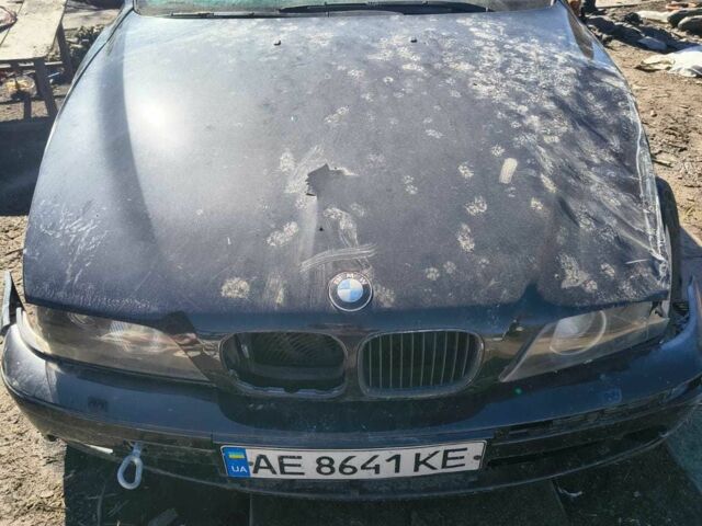 Черный БМВ 5 Серия, объемом двигателя 2.5 л и пробегом 262 тыс. км за 3172 $, фото 1 на Automoto.ua