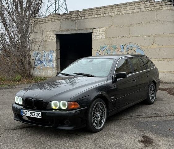 Черный БМВ 5 Серия, объемом двигателя 2.9 л и пробегом 300 тыс. км за 2800 $, фото 1 на Automoto.ua