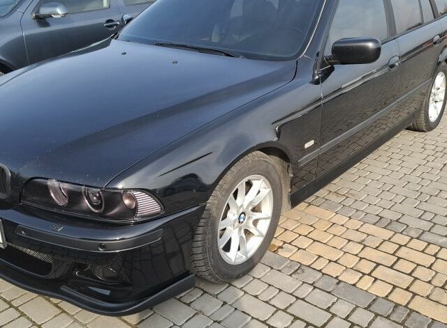 Черный БМВ 5 Серия, объемом двигателя 2.9 л и пробегом 426 тыс. км за 5999 $, фото 1 на Automoto.ua