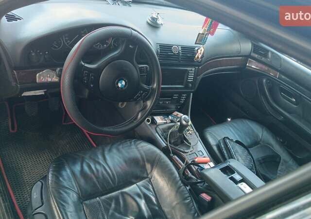 Черный БМВ 5 Серия, объемом двигателя 3 л и пробегом 426 тыс. км за 5100 $, фото 1 на Automoto.ua