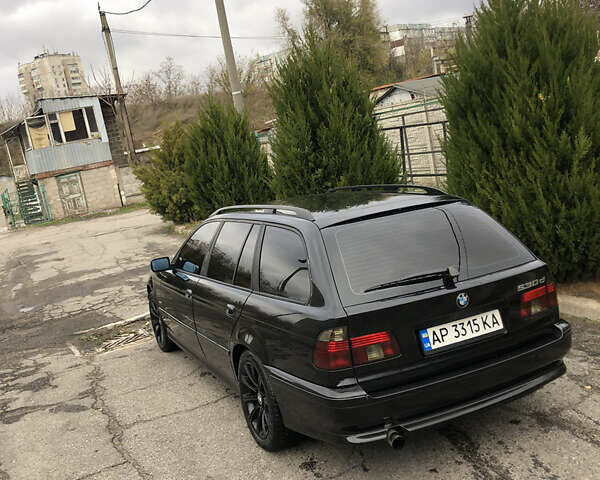 Черный БМВ 5 Серия, объемом двигателя 3 л и пробегом 350 тыс. км за 6000 $, фото 1 на Automoto.ua