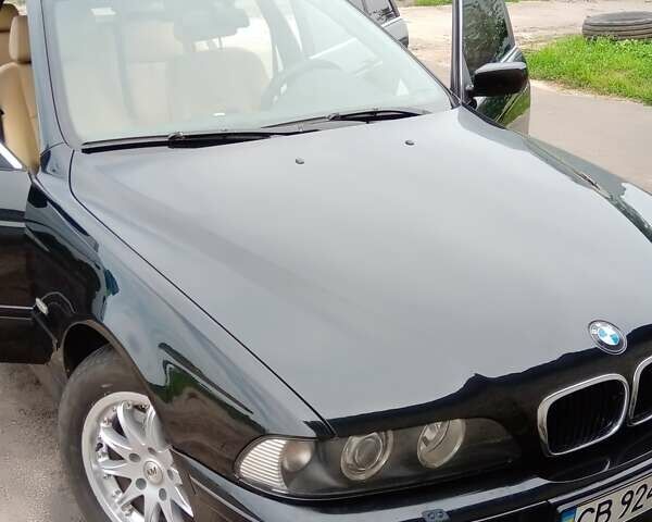 Черный БМВ 5 Серия, объемом двигателя 0 л и пробегом 350 тыс. км за 5300 $, фото 1 на Automoto.ua